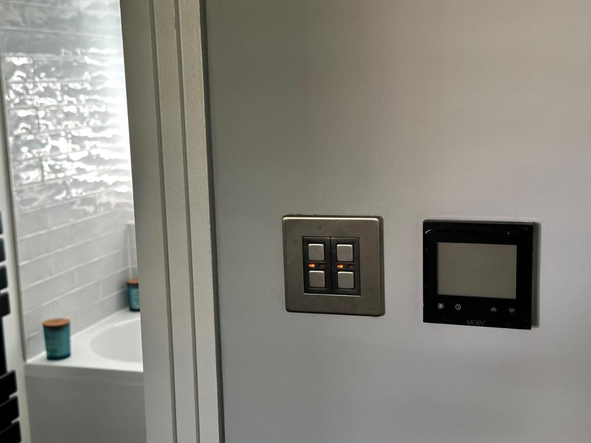 A Luxury 2 Bedroom Apartment Барнет Екстериор снимка